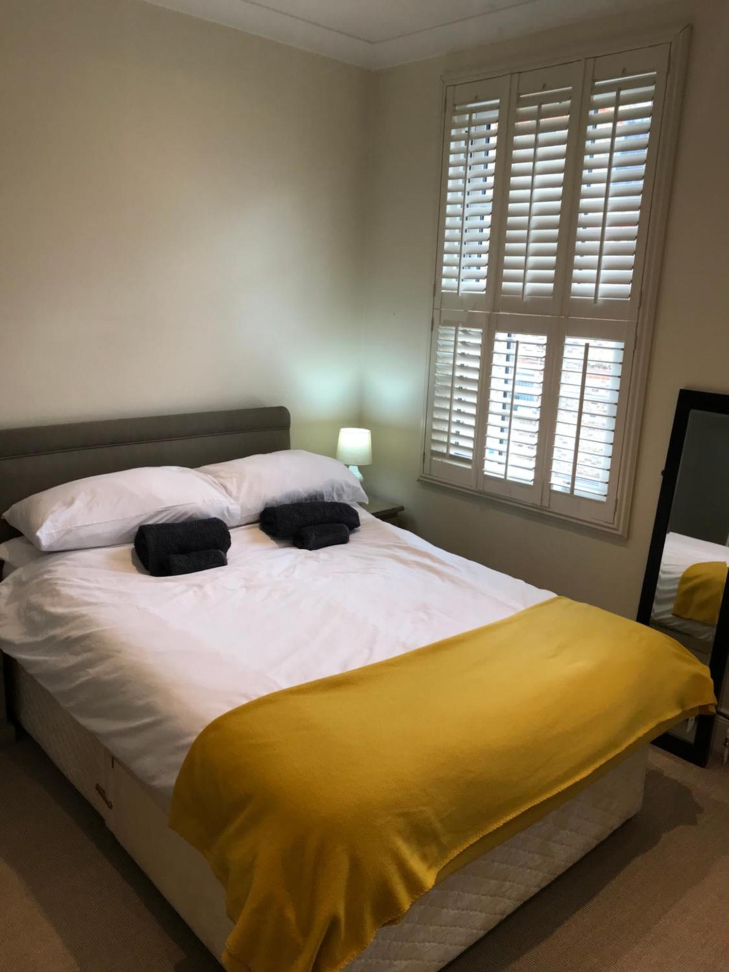 Holiday home Victorian Charm: Spacious 3-bed Near Attractions