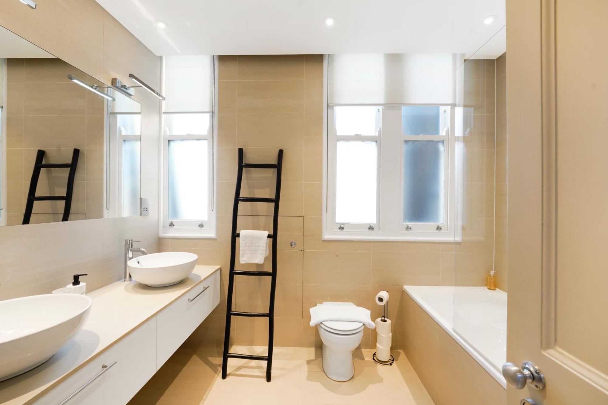 Spacious And Modern 4 Beds In Kensington Londen