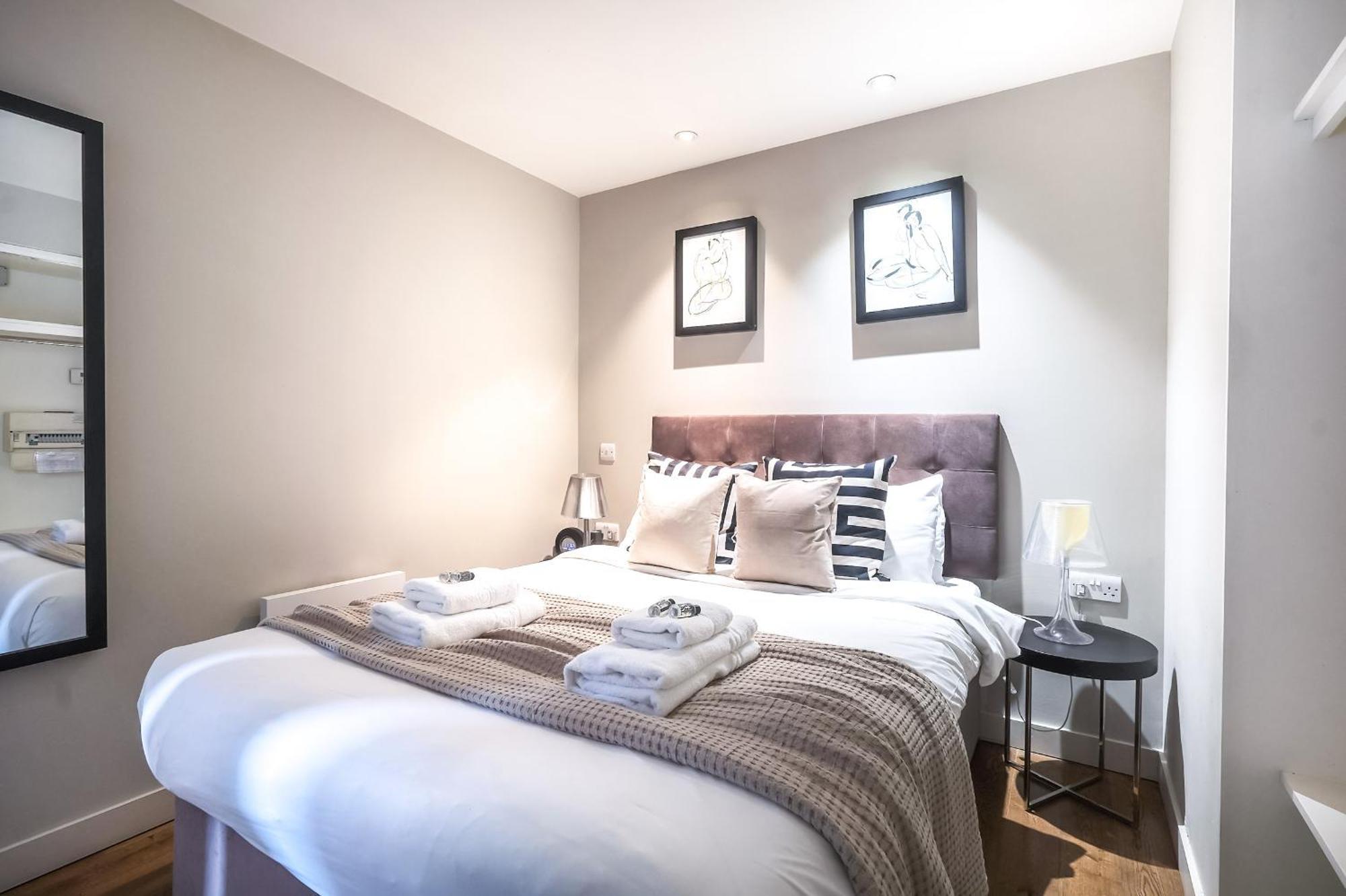 Servised On Artillery Lane Aparthotel
