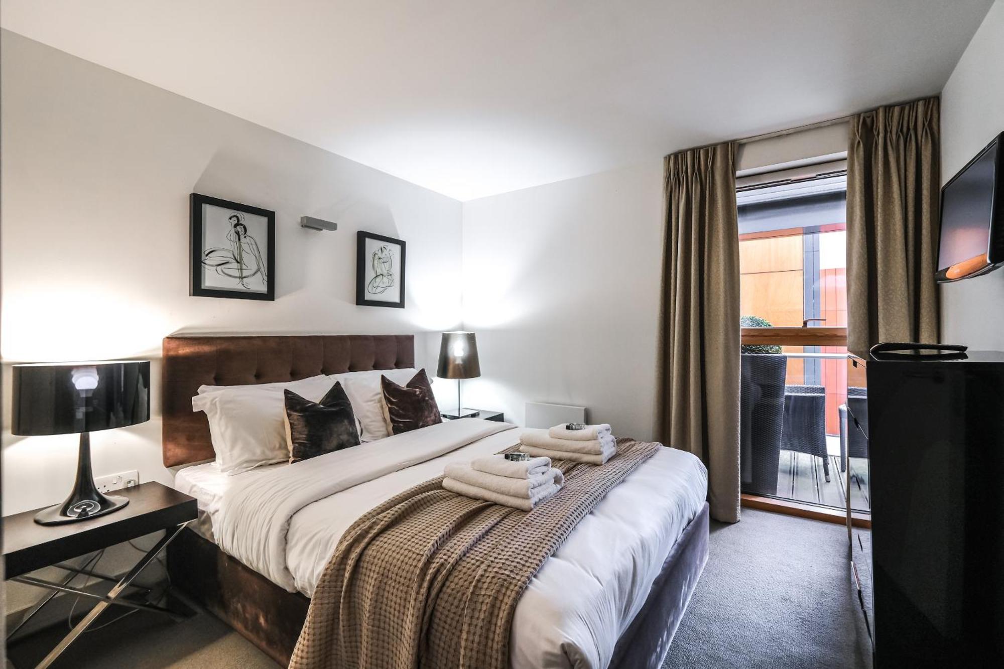 Servised On Artillery Lane Aparthotel