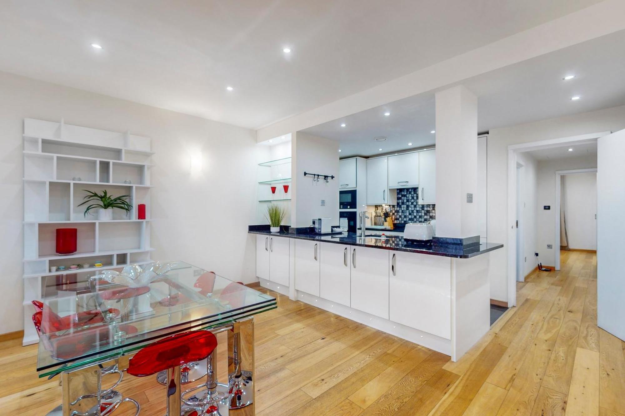 Beautiful 2bed With Lift In Kensington * London