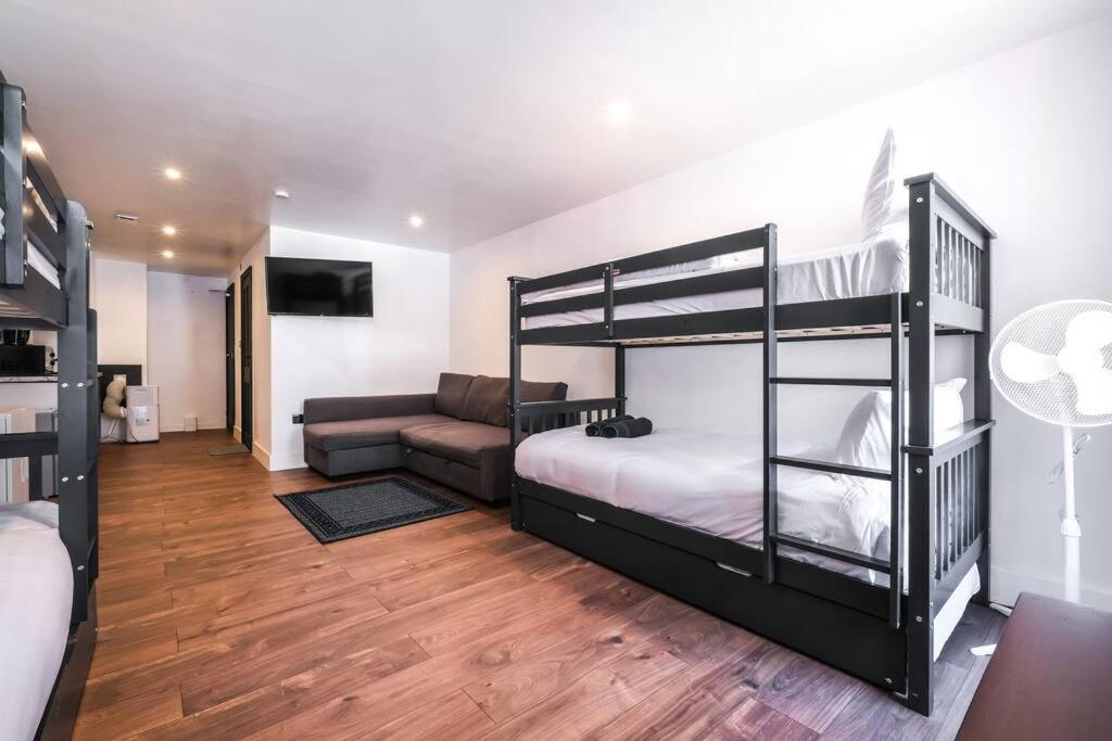 Piccadilly Wonderland Sleep 8 Vra Londres