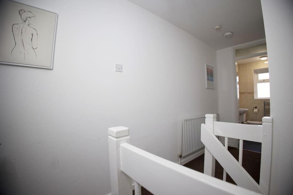 2 Bed Flat With Easy Access To Excel, Central London, City Airport, O2 * London