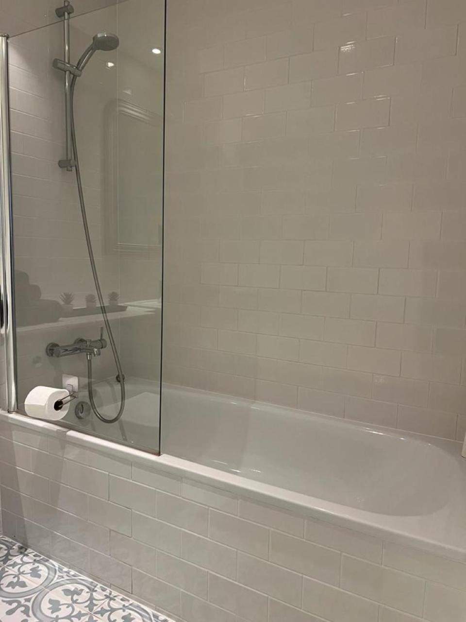 Delightful & Spacious Flat In - Peckham * Londen
