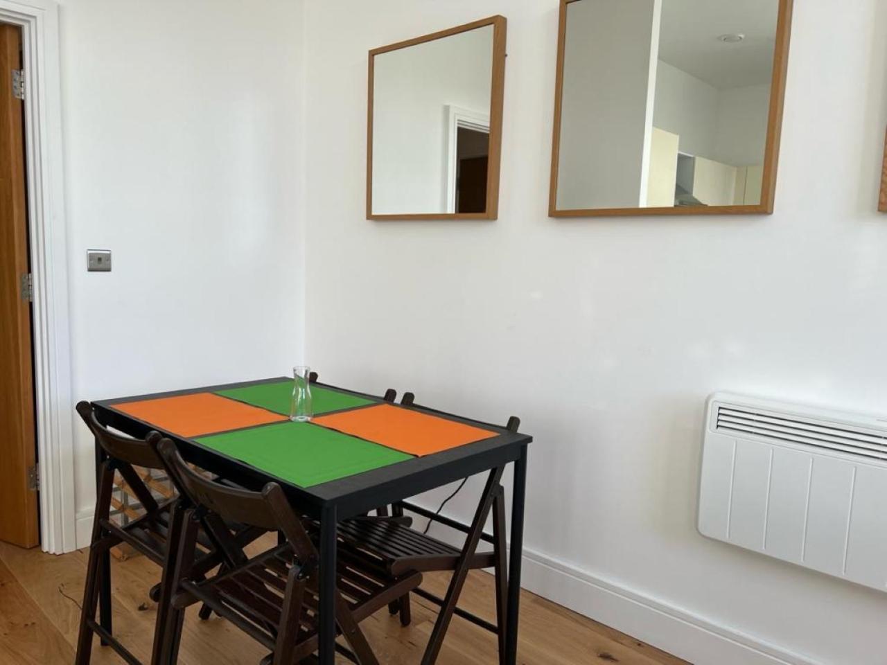 Appartement Delightful & Spacious Flat In - Peckham Londen