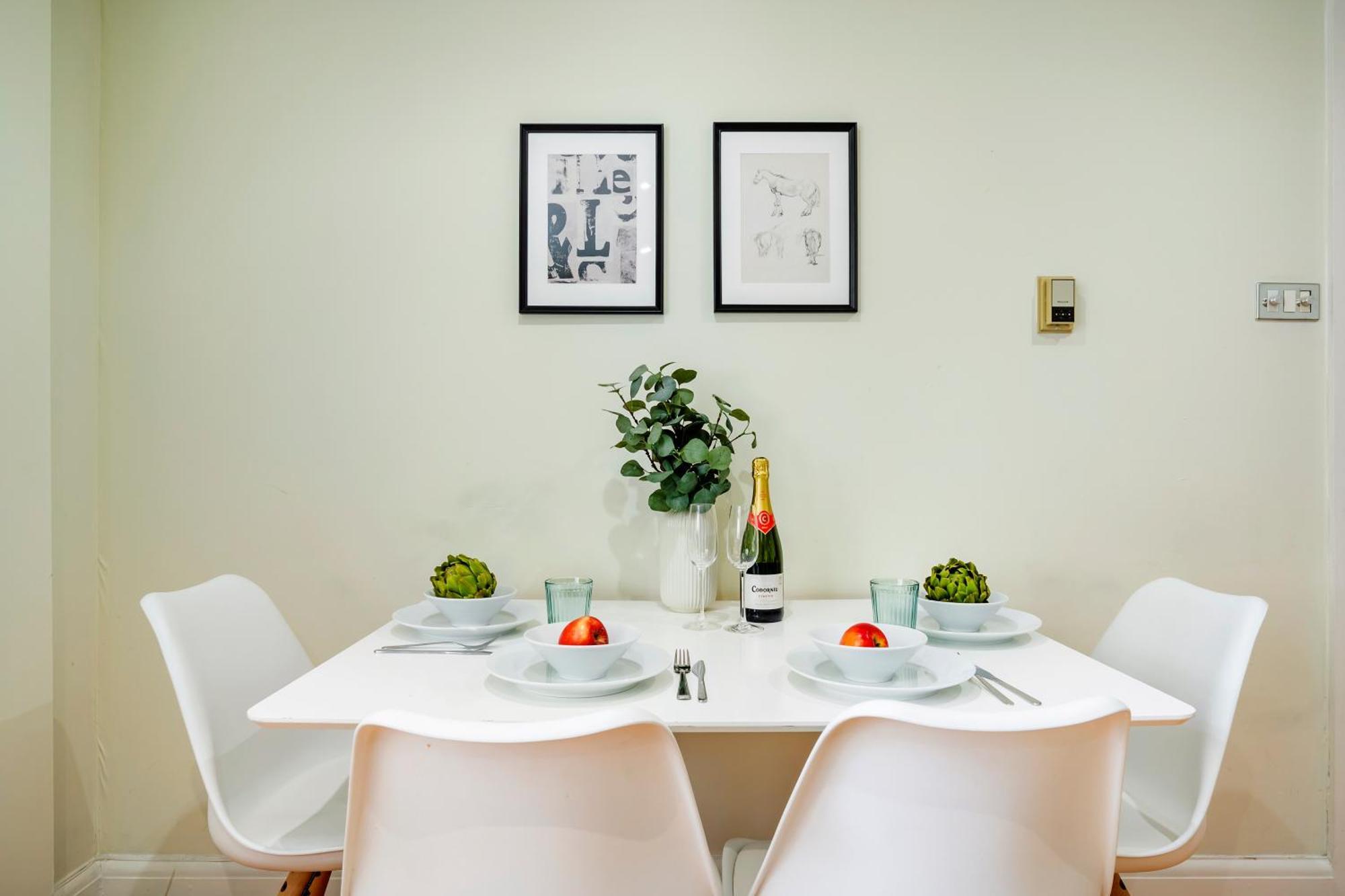 Location Trafalgar Square 1 Bedr, 3 Beds, Sleeps 6 * London