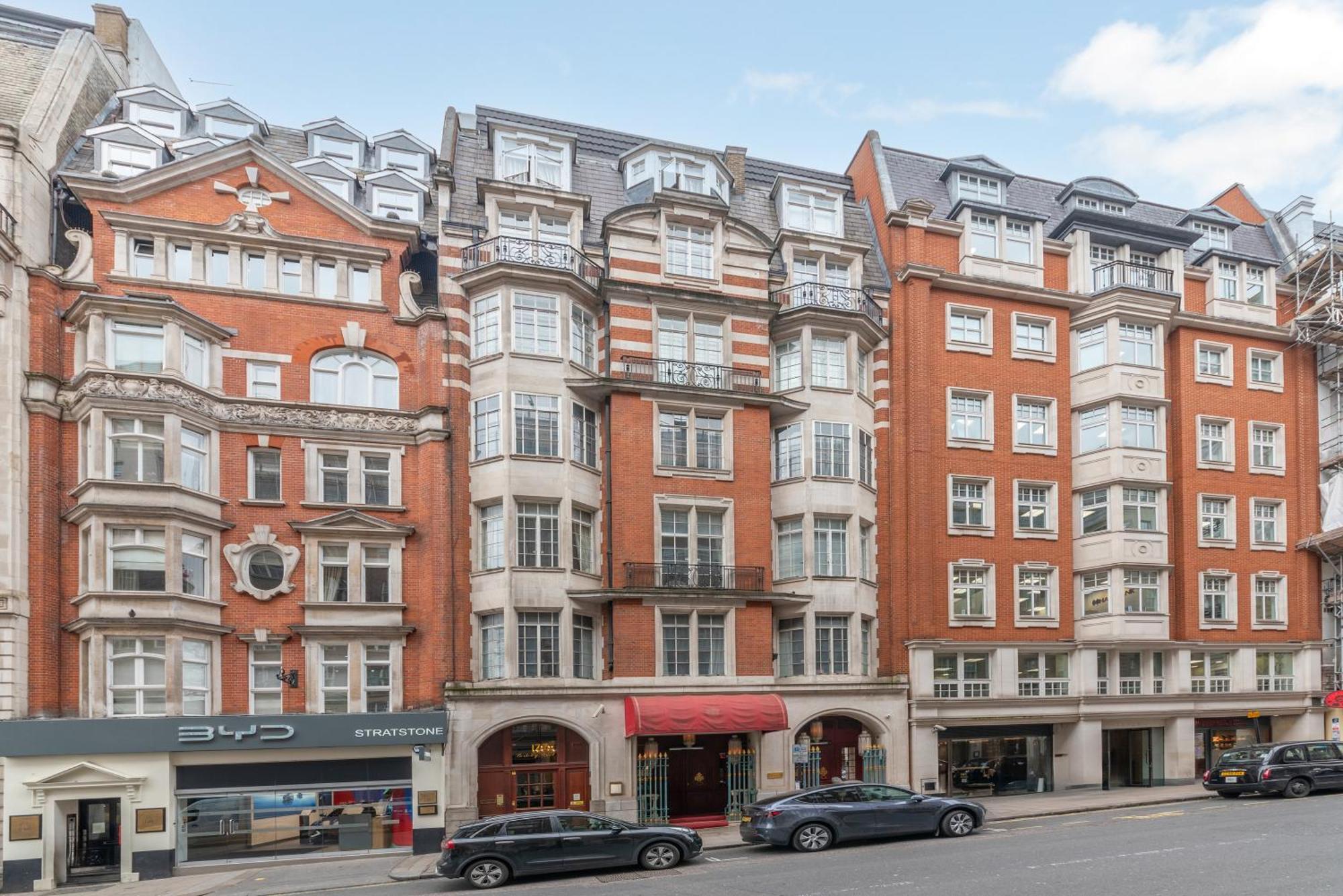 Apartment Spectacular 3 Bed In Berkeley Sq Mayfair