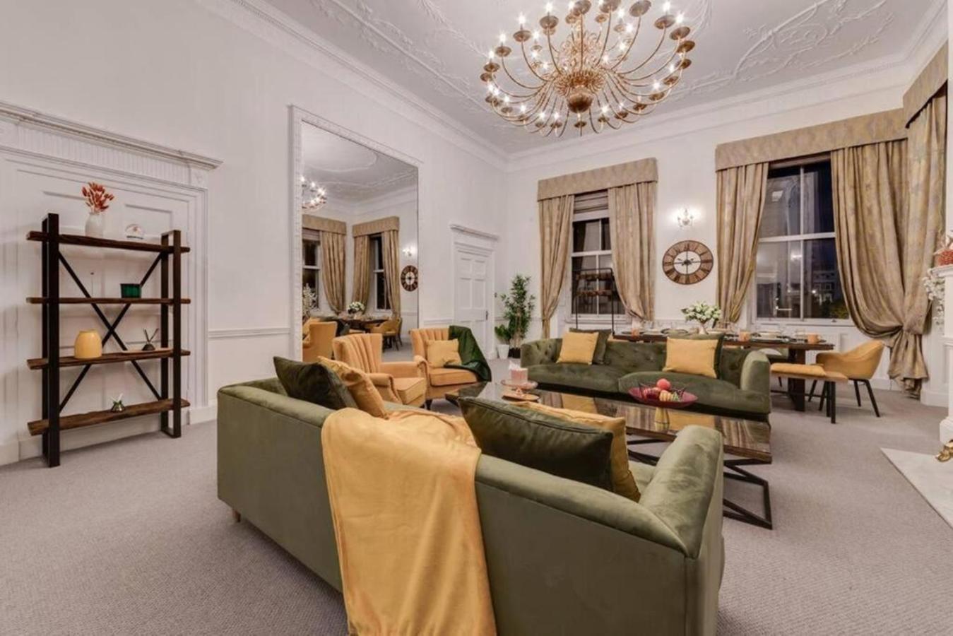 Harley Street Spectacular With High Ceilings, High Luxury Apartment