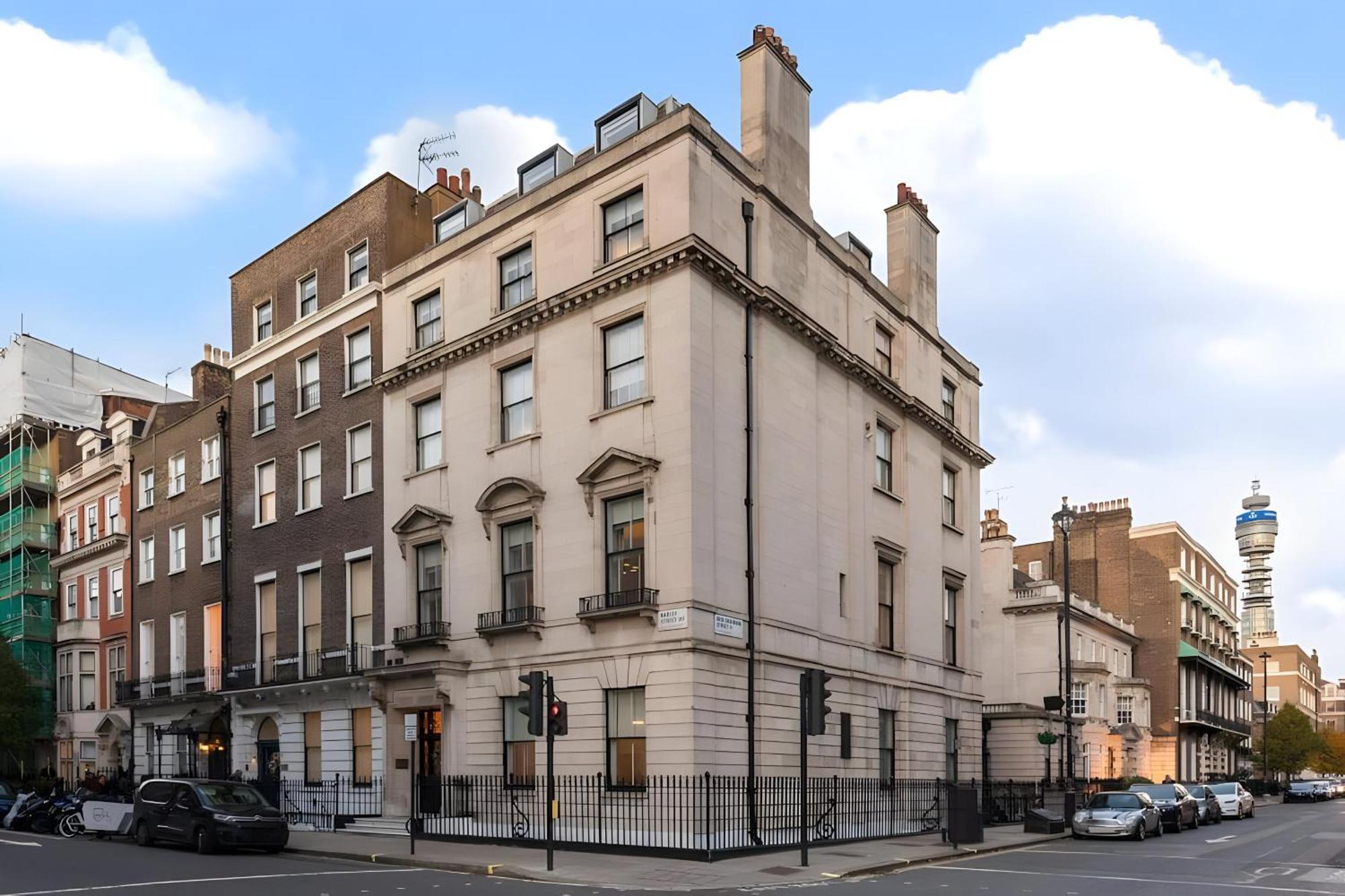 Harley Street Spectacular With High Ceilings, High Luxury Apartment London