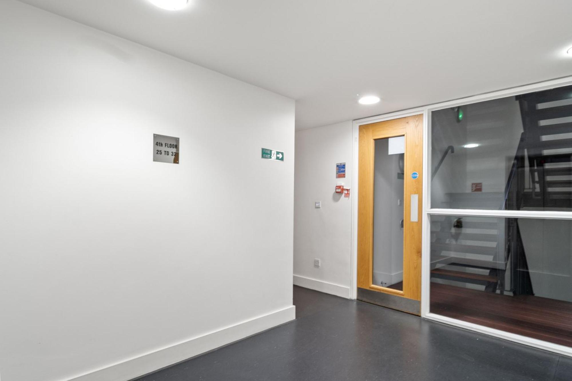 Livestay - Modern Two Bed In Stratford Appartement Londen