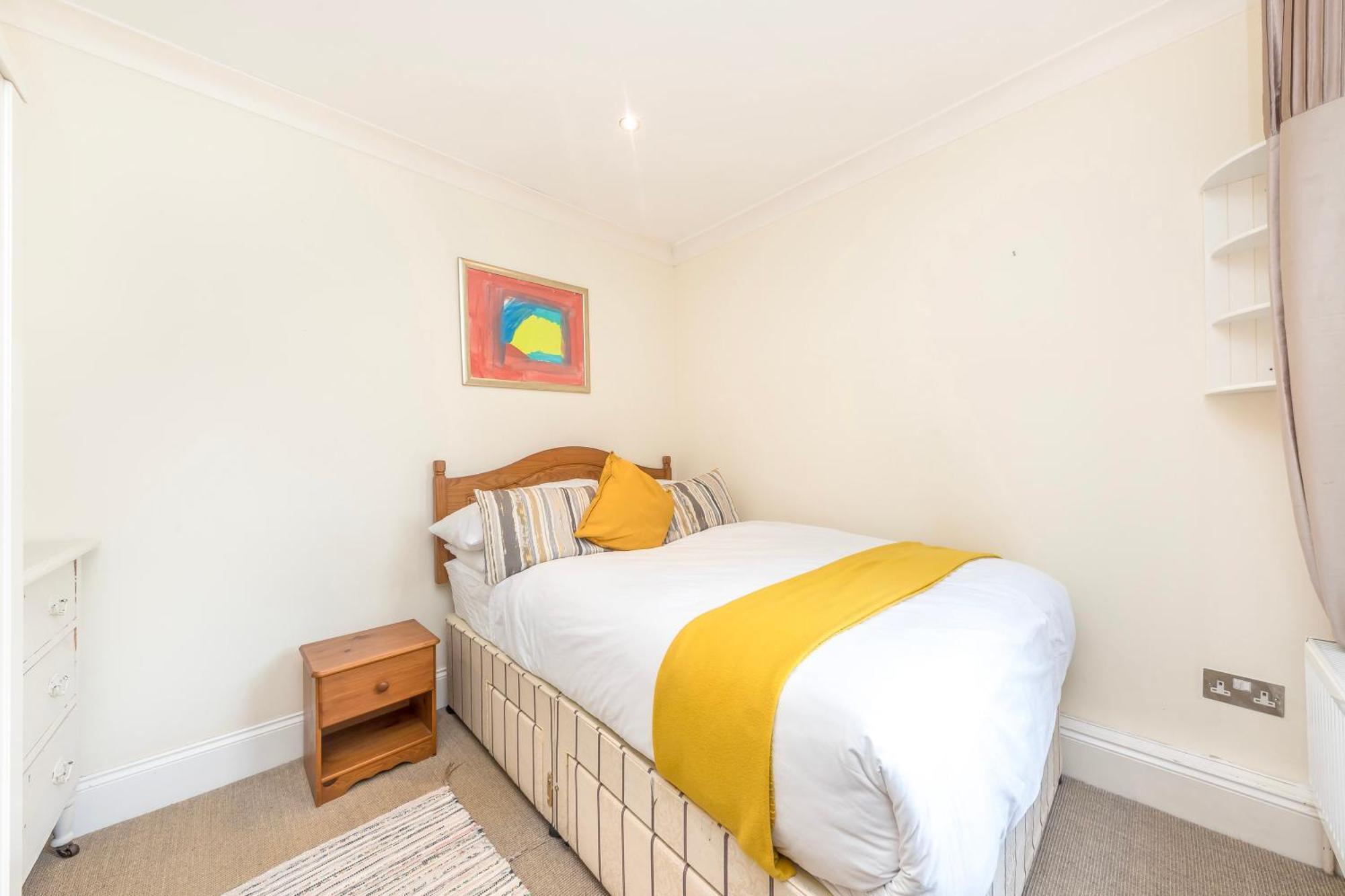 Holiday home Victorian Charm: Spacious 3-bed Near Attractions London