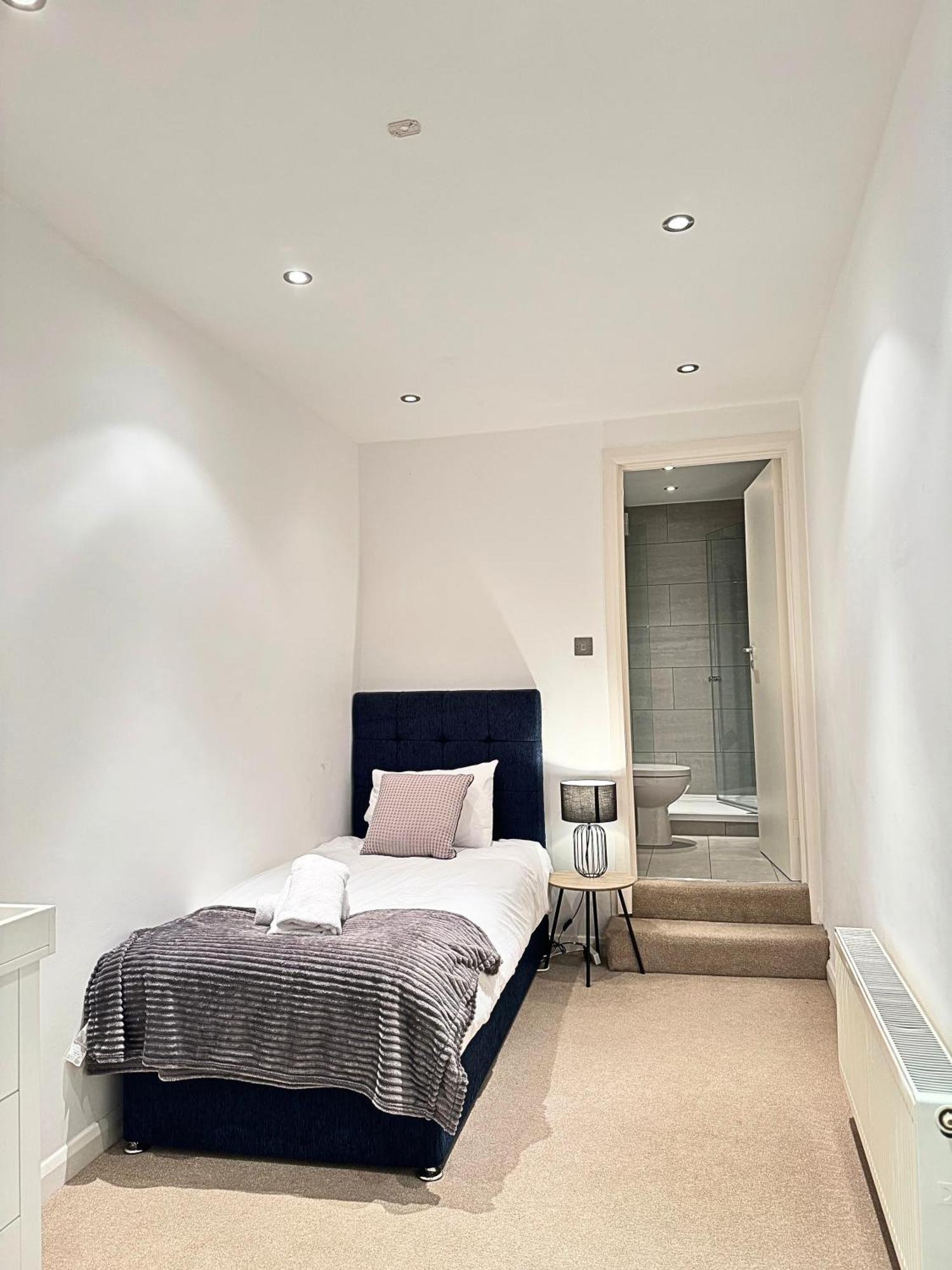 Сasa de vacaciones The Heart Of Kensington Mews - 3 Bedrooms House-private Entrance-hyde Park Walk Away-green Park 9 Minutes Underground- The Of With Glamour Of Kensington