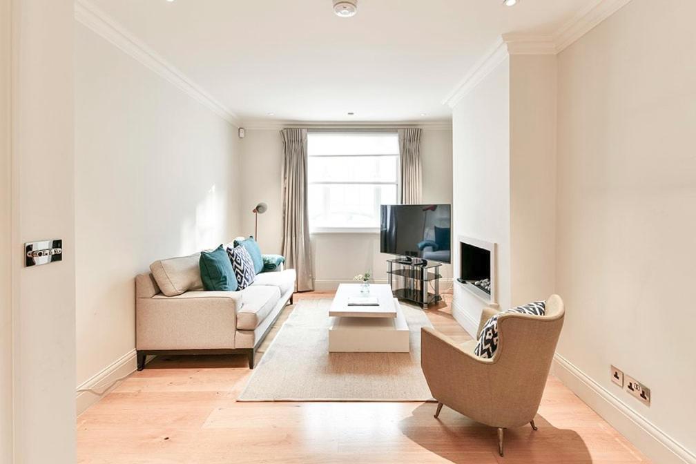 Fairway Hosting - No 7 * London