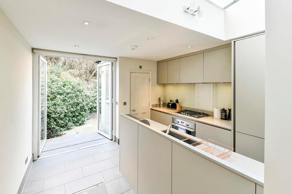 Fairway Hosting - No 7 Holiday home *