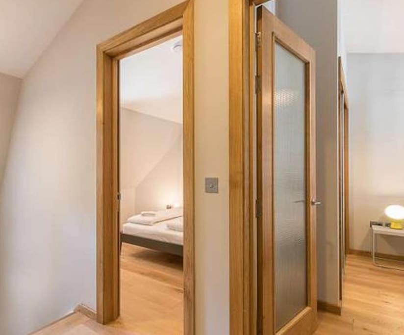Holborn Home: Find Iconic Apartment London