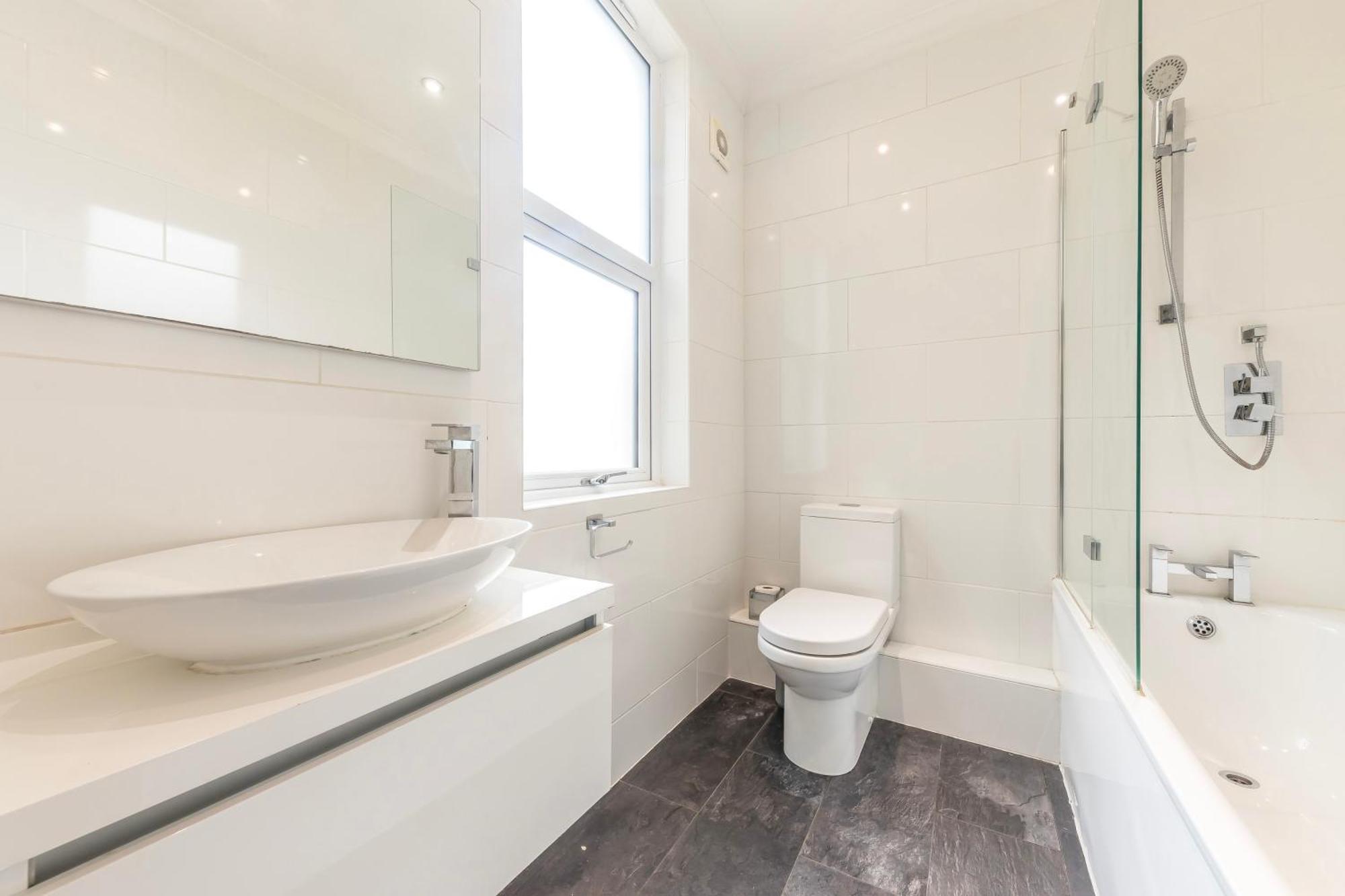 Holiday home Victorian Charm: Spacious 3-bed Near Attractions London