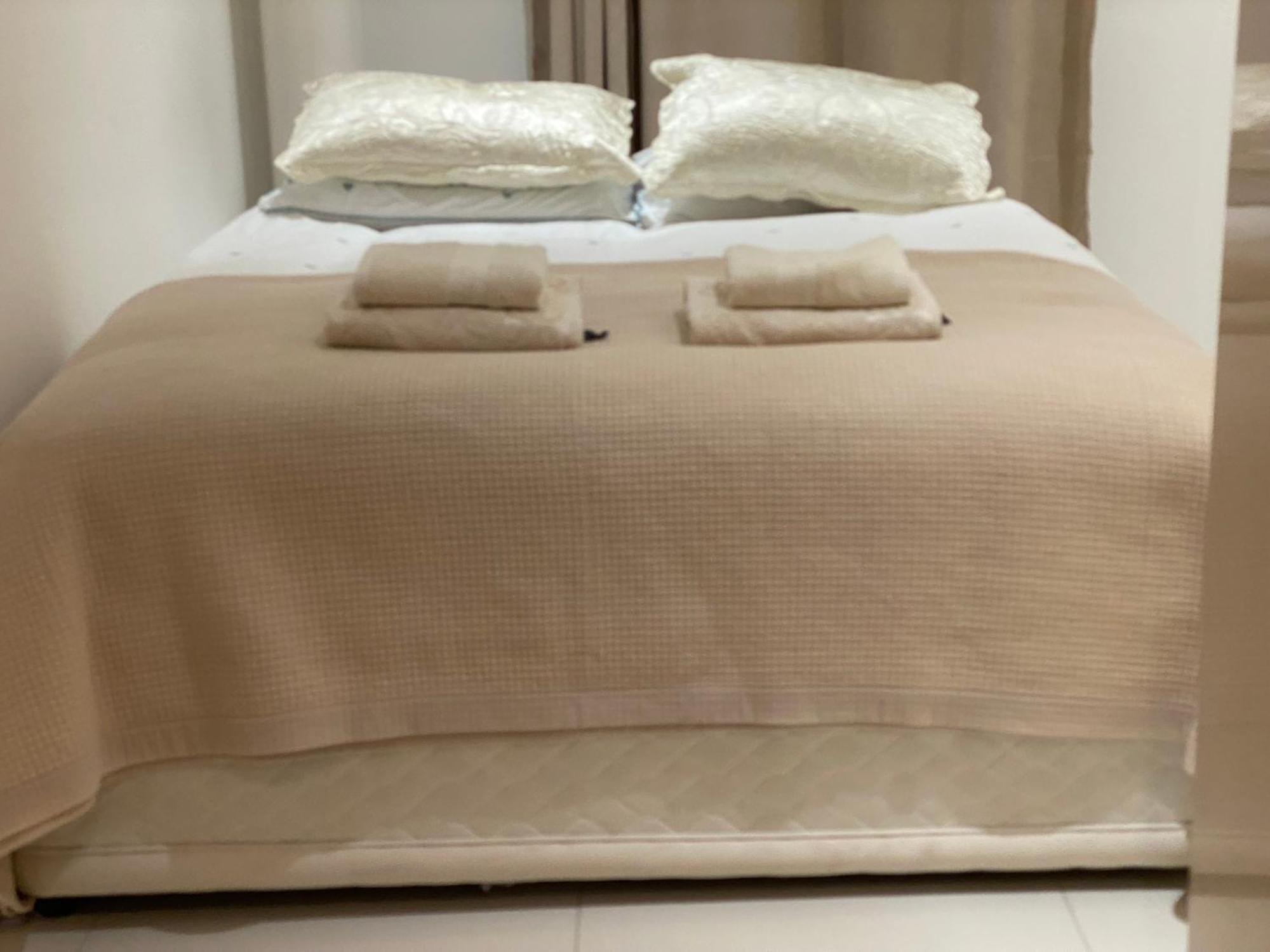 Royal Docks Penthouse * London