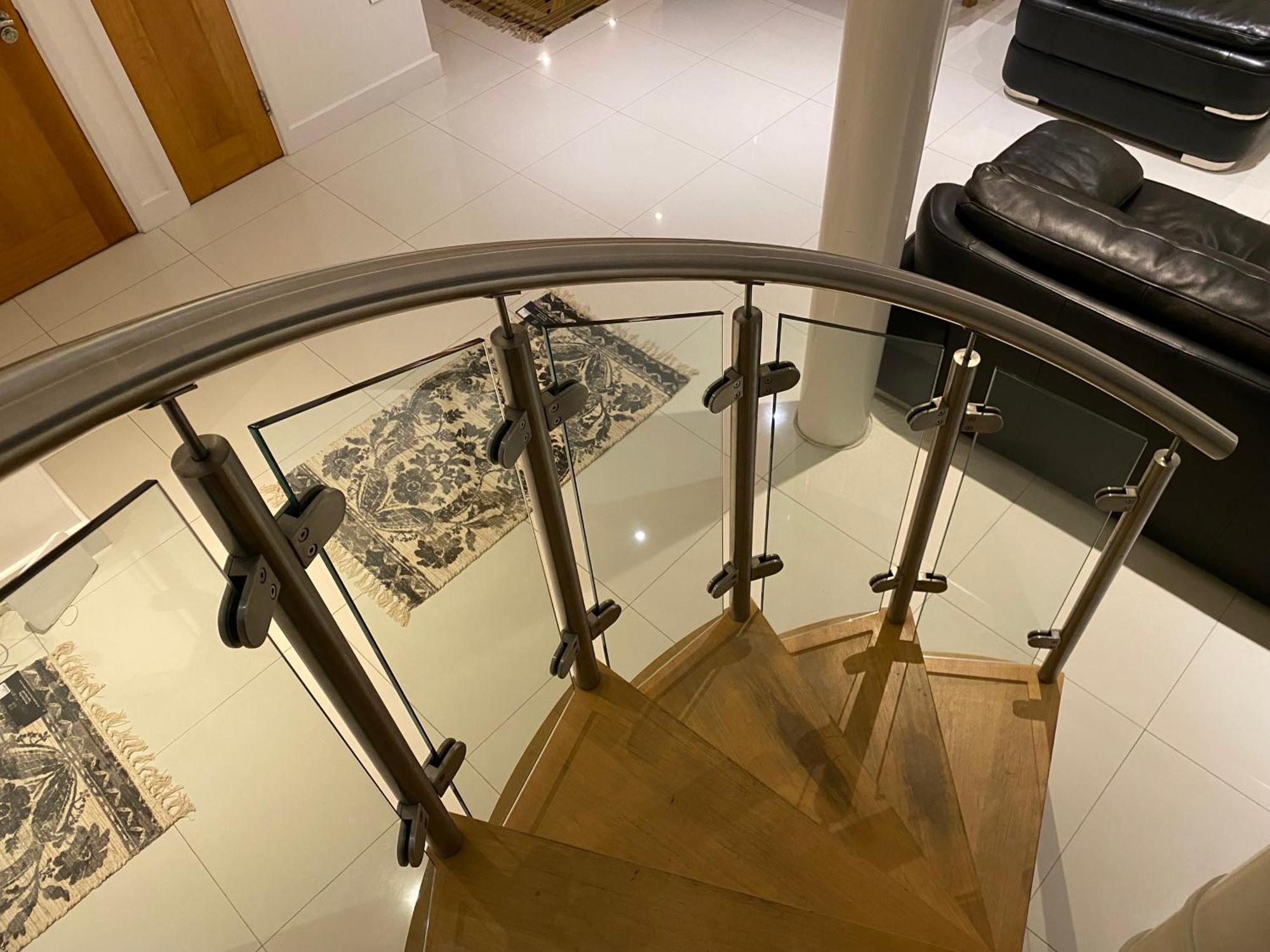 Royal Docks Penthouse Apartment London