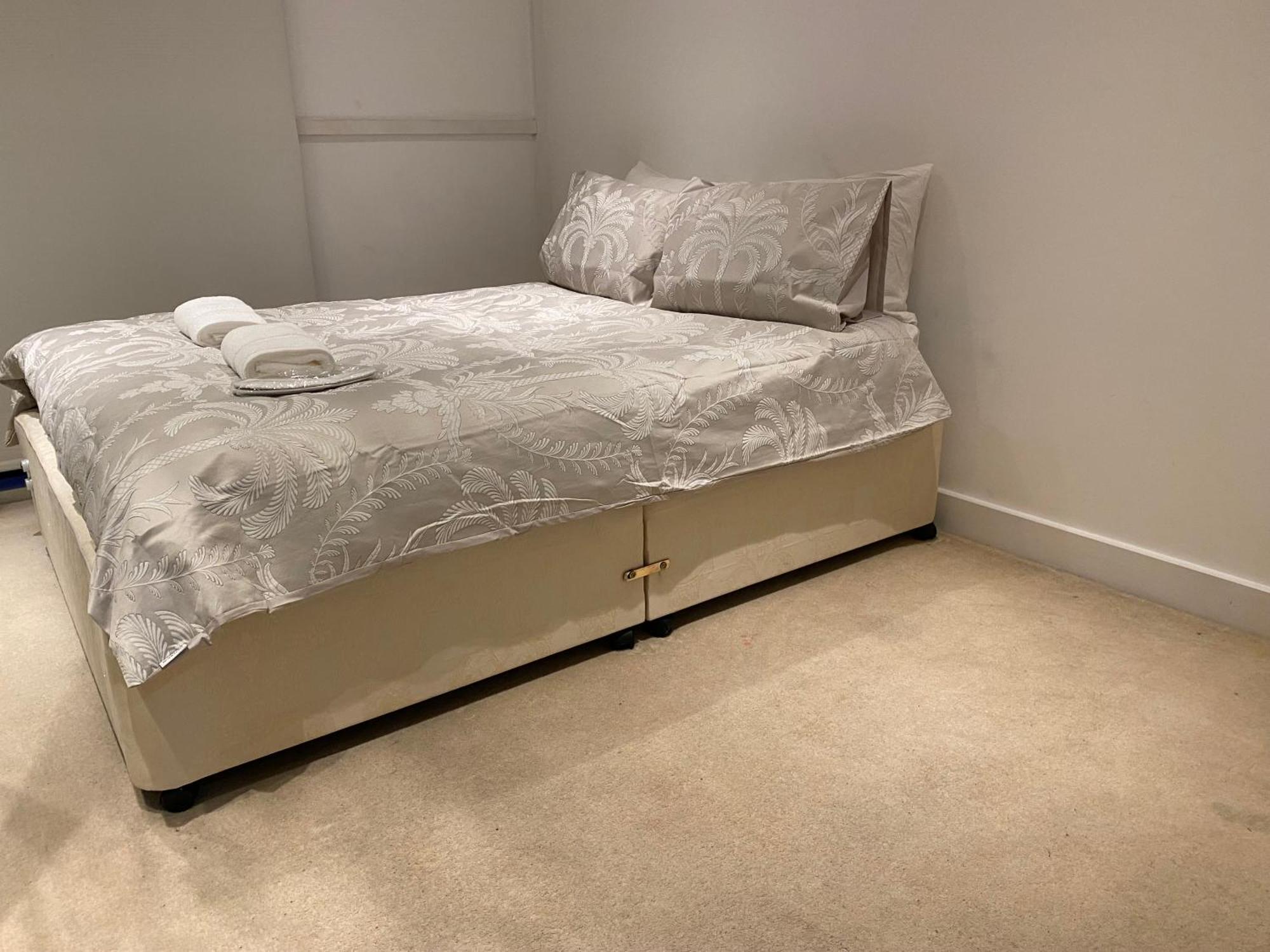Royal Docks Penthouse Apartment