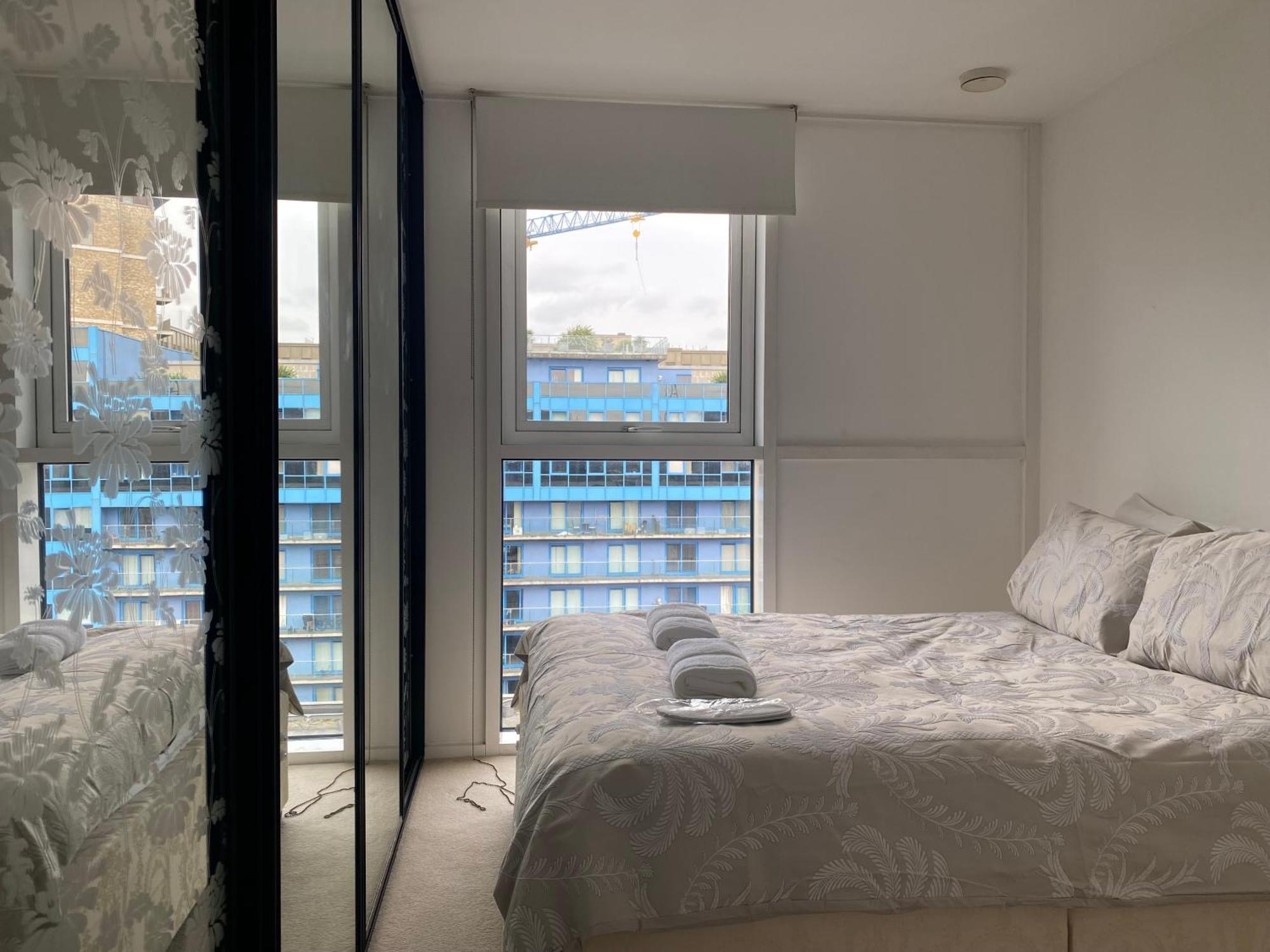 Royal Docks Penthouse *