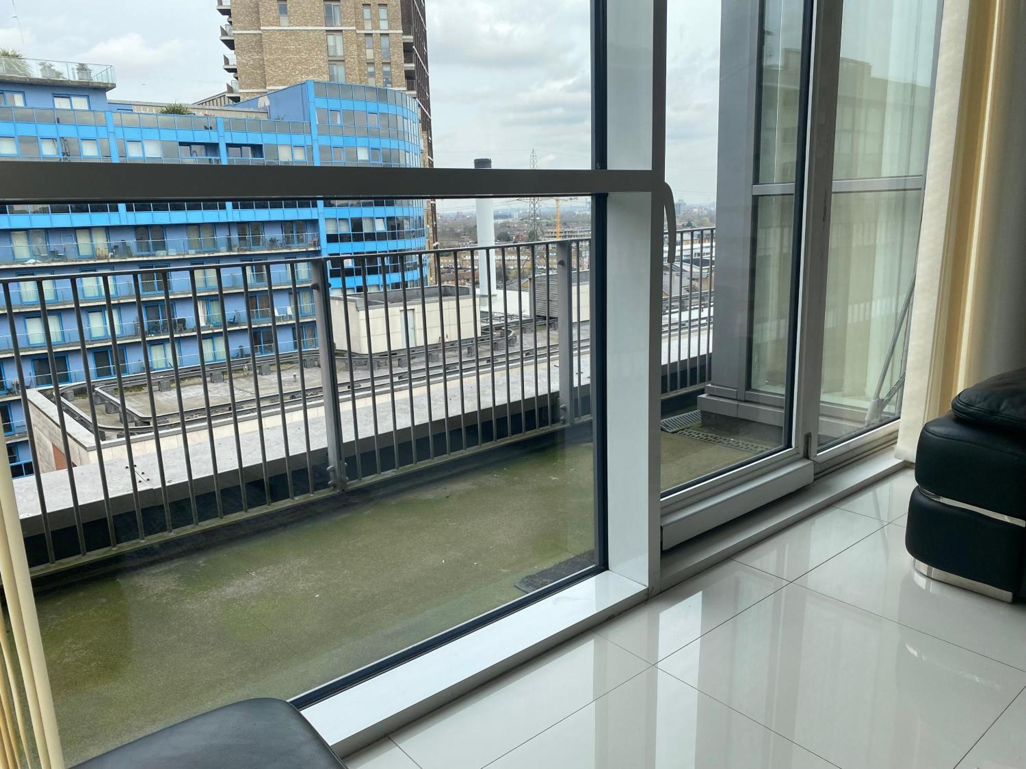 Apartment Royal Docks Penthouse London