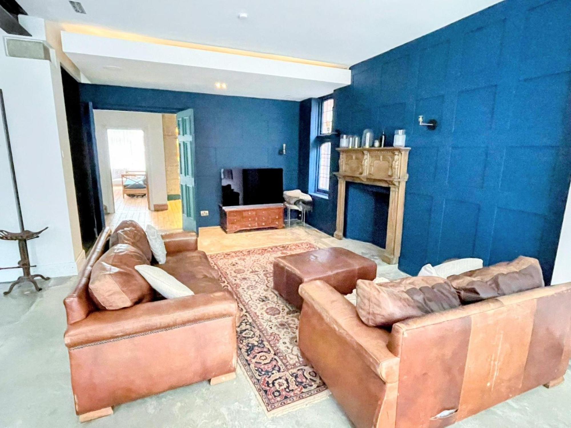 Remarkable 7-bed House In Holiday home