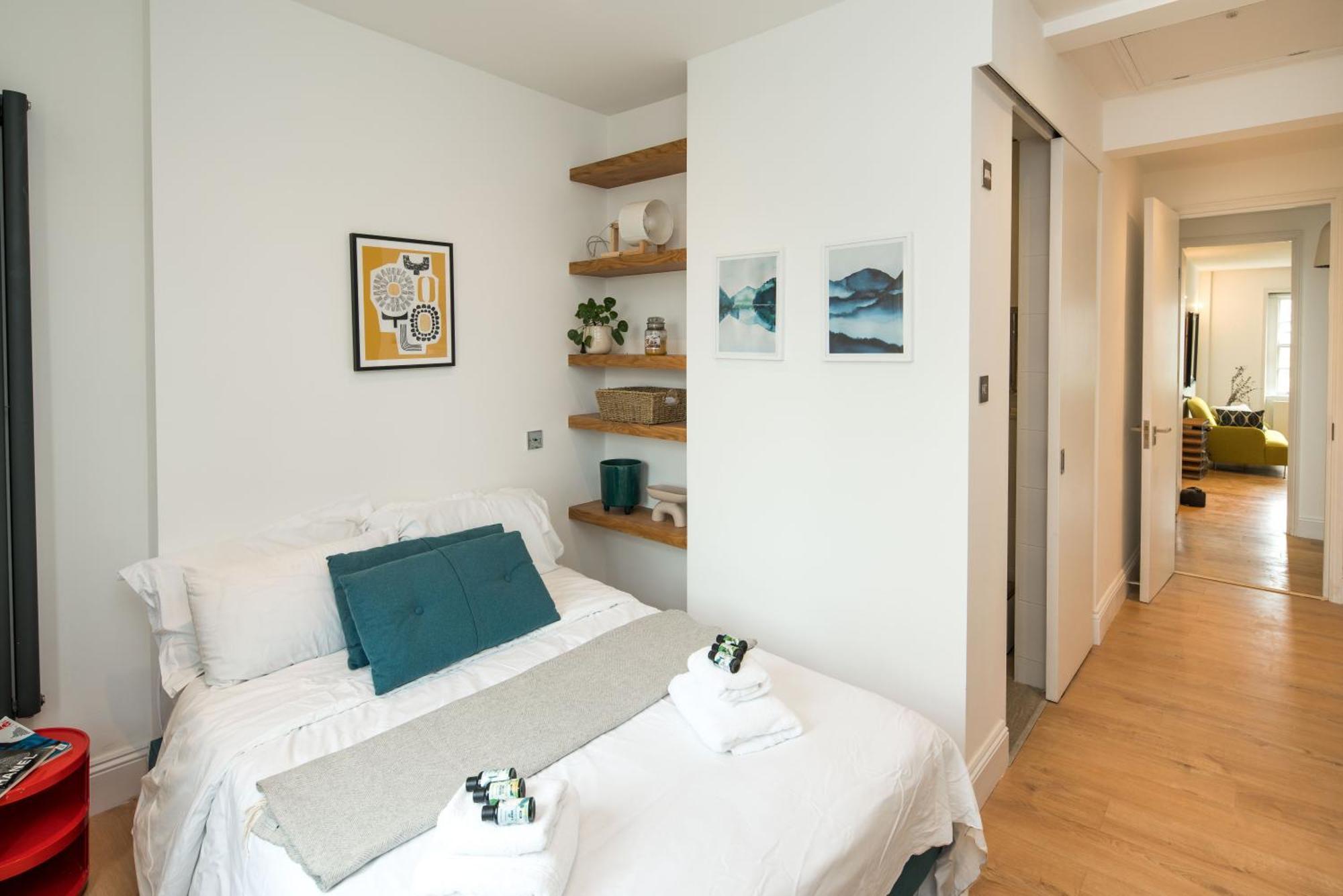 Stunning 2 Bed In Nothing Hill Apartment London