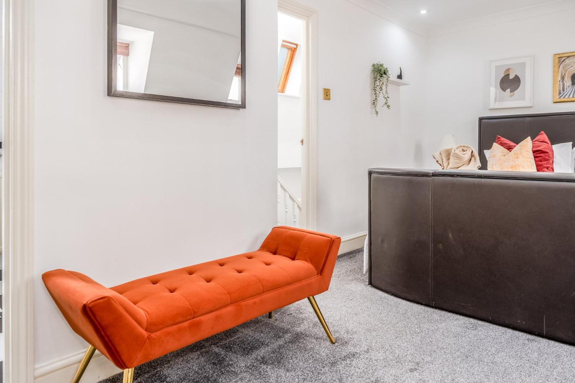 Charming 3-bedroom Townhouse Balcony Holiday home