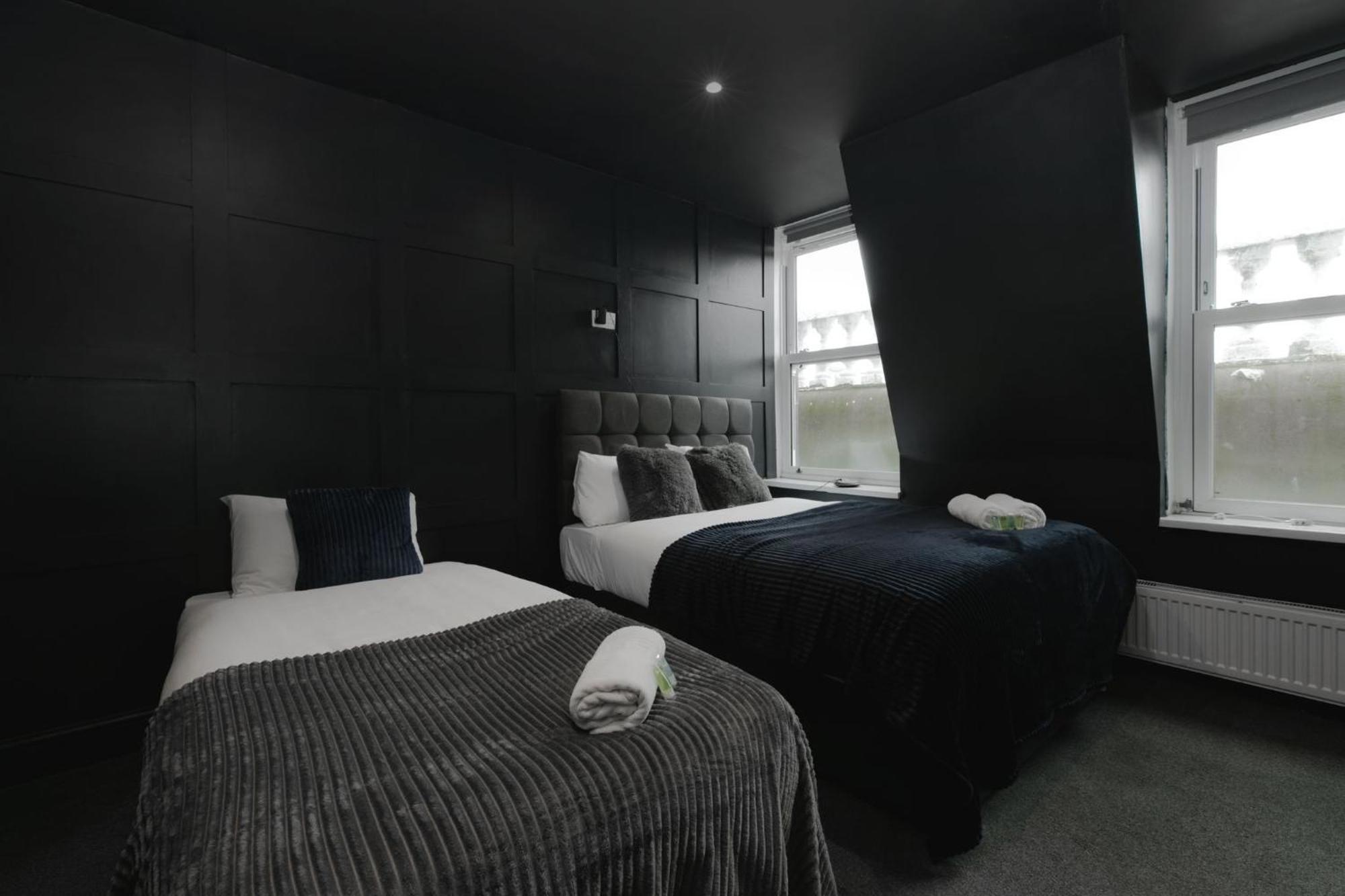 Amsterdam Hotel London