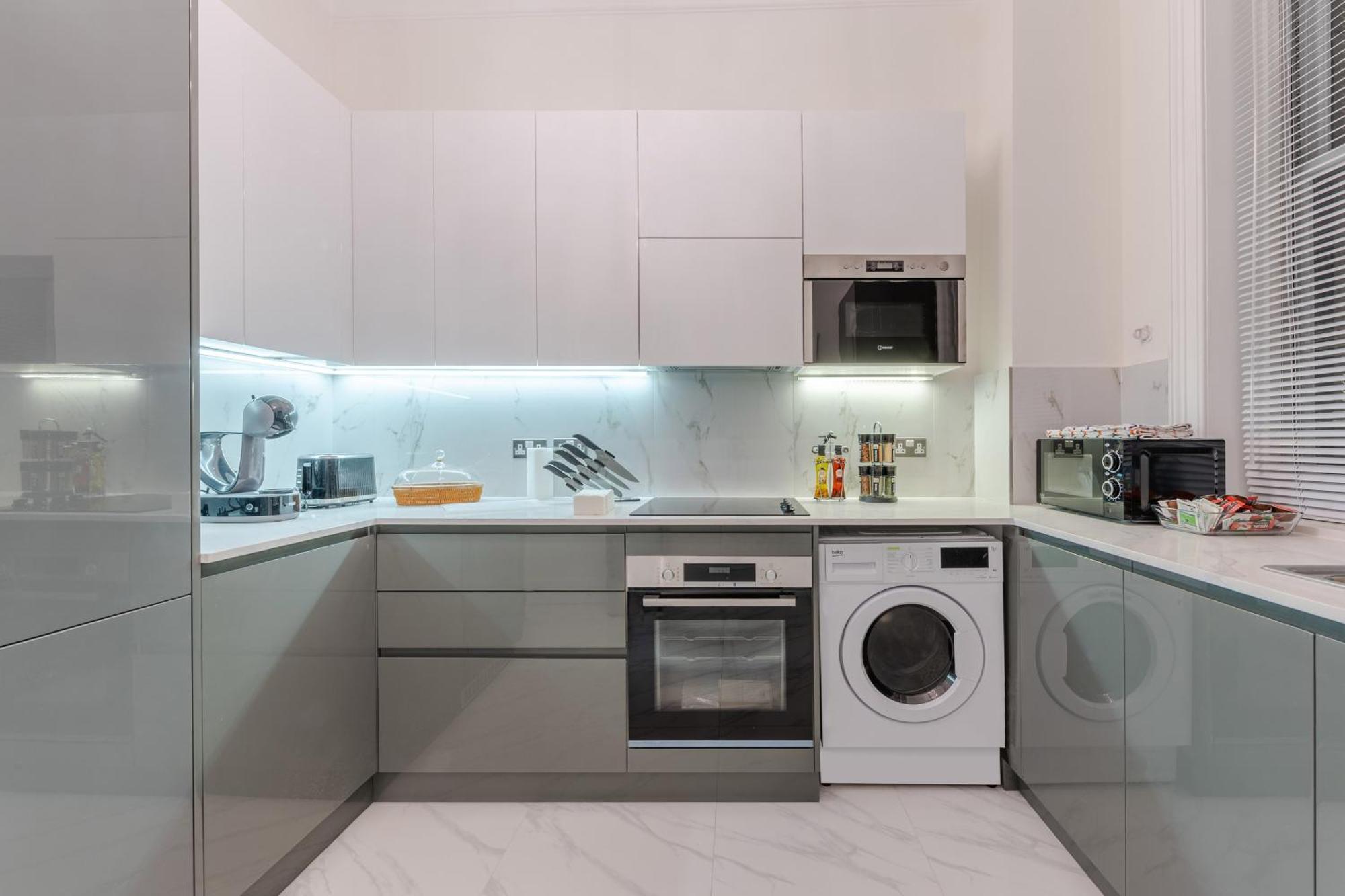 5h Modern Elegance 1-bedroom Living In Appartement *