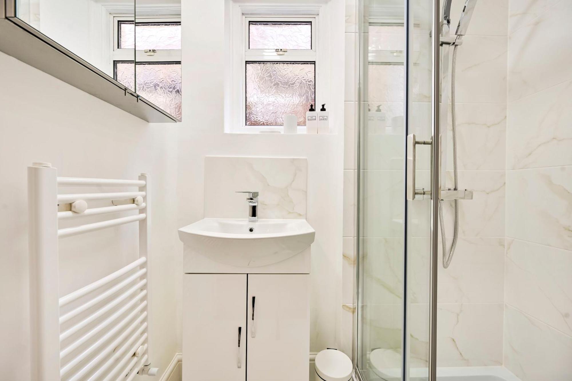 Greenwich Apartment