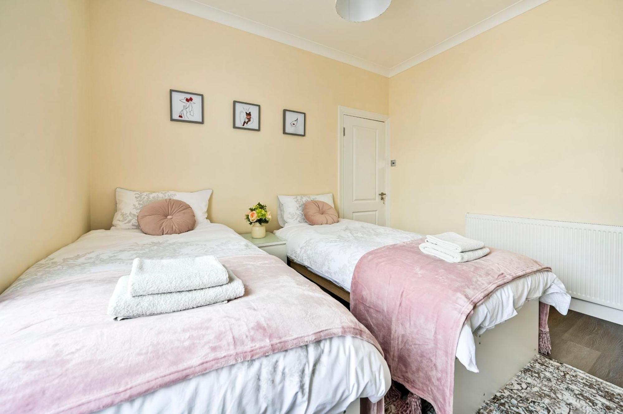 Greenwich Apartment