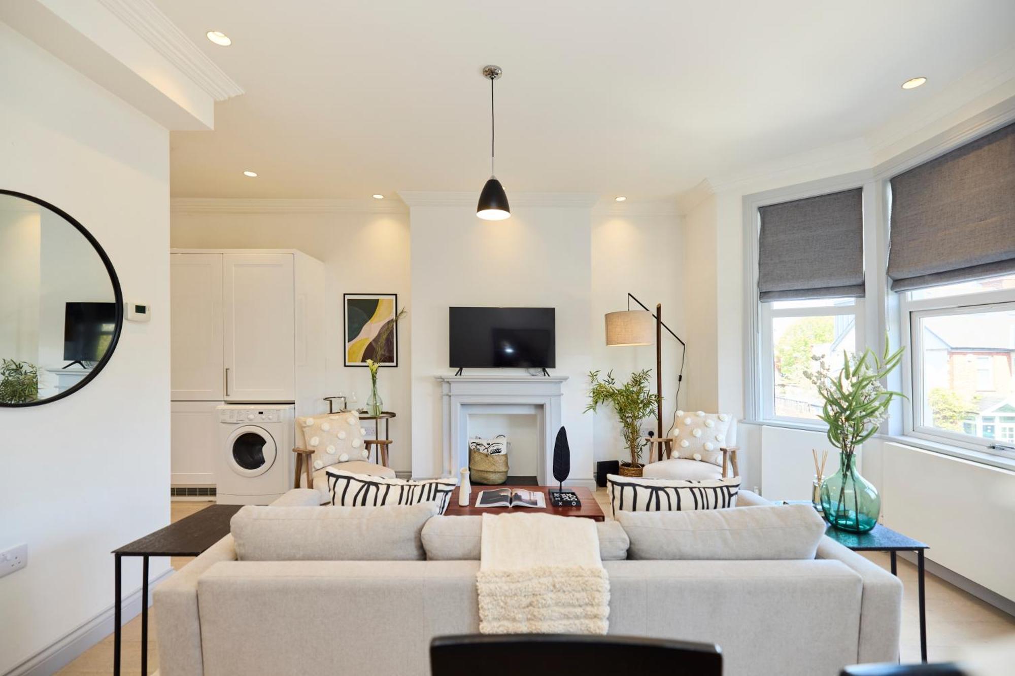 The Leghorn Quarters - Modern 3bdr With Balcony Appartement