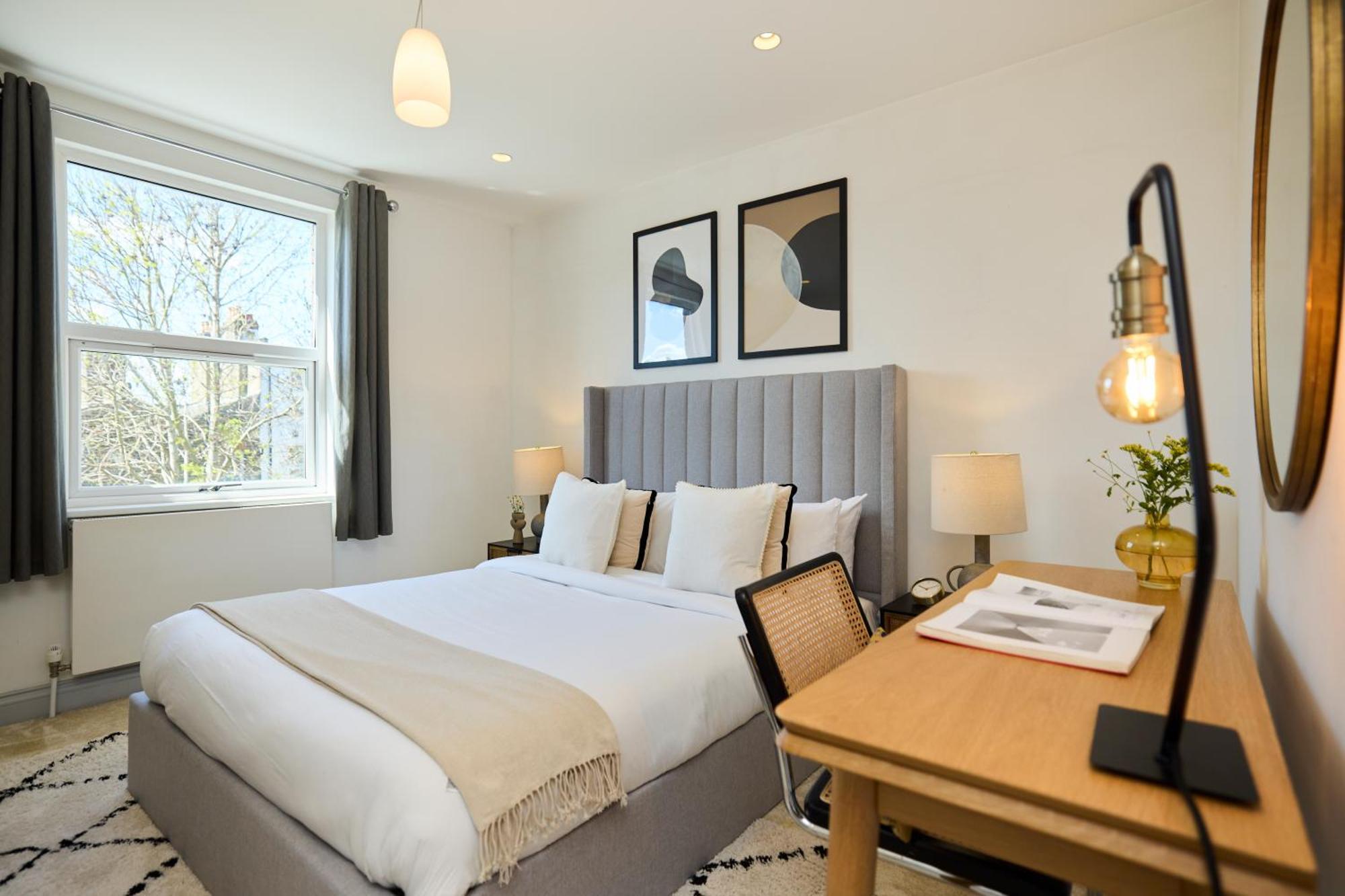 The Leghorn Quarters - Modern 3bdr With Balcony * Londen
