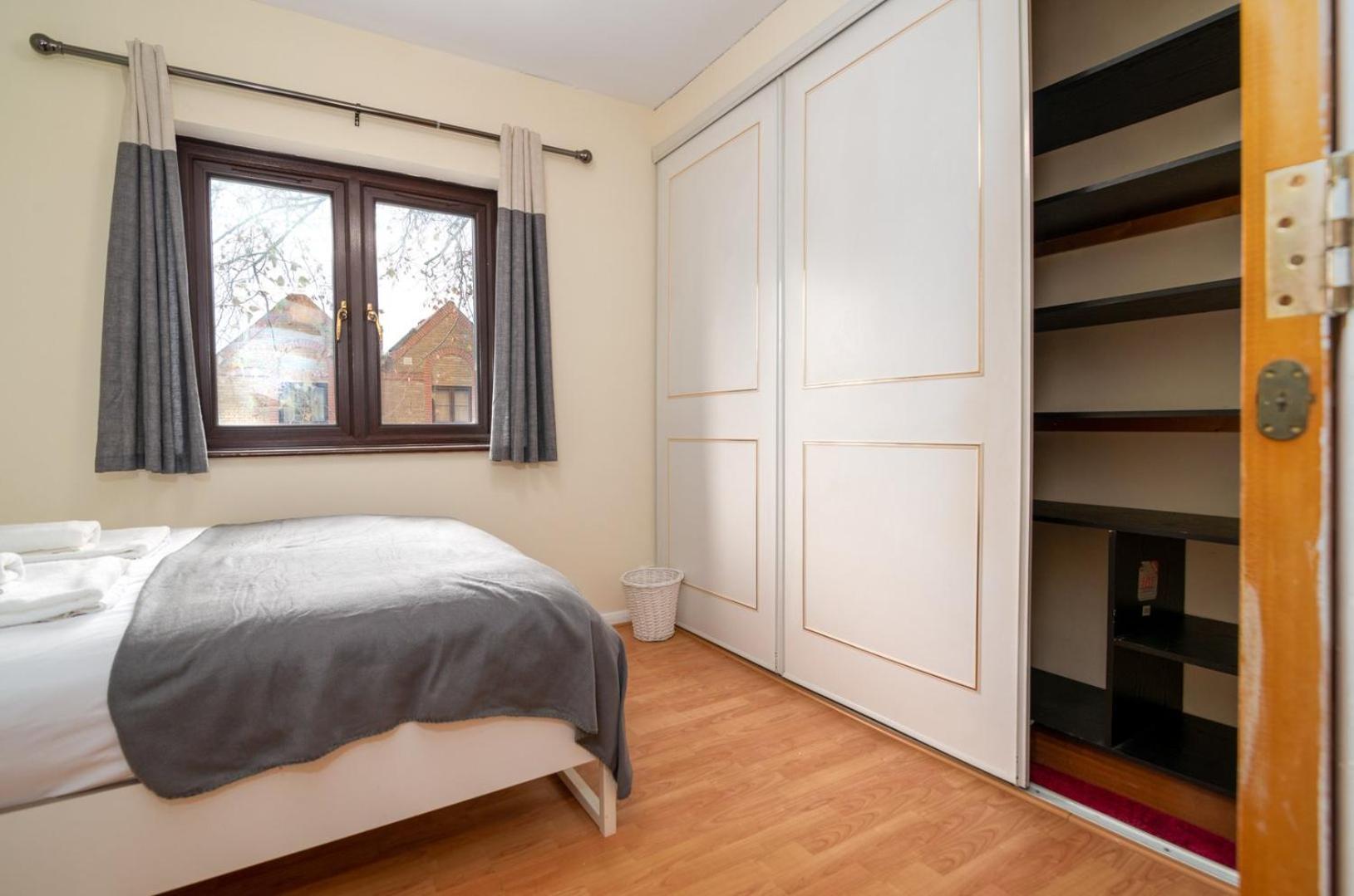 Guest house Guestready - 4br In Surrey Quays Canada Water *