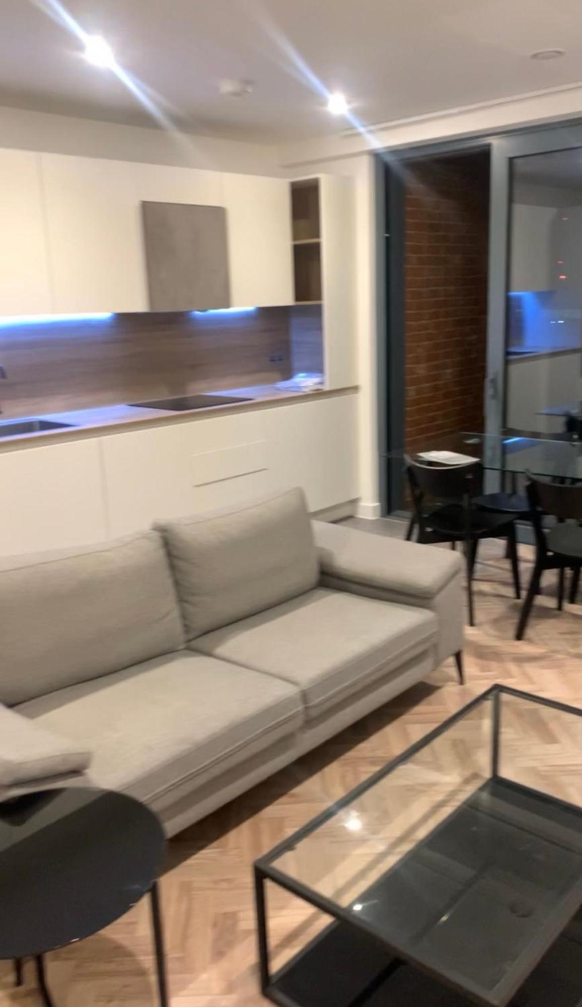 Apartment Luxury 2 Bedroom East