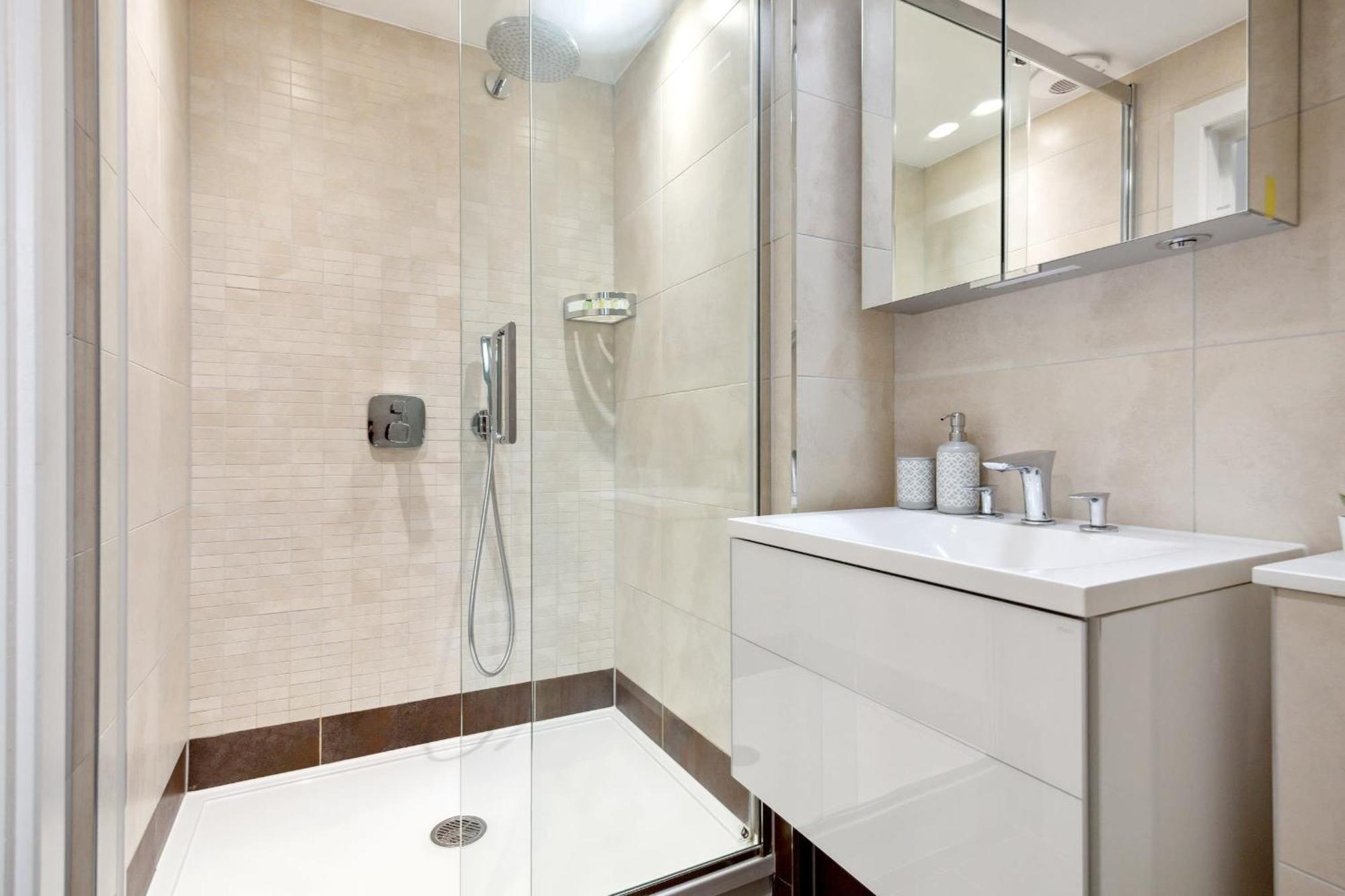 3br Penthouse With Terrace - Cityapartmentstay Apartment