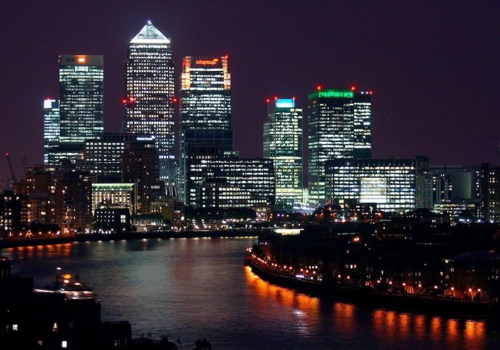 Apartamento Luxury Penthouse In Canary Wharf - 3 Bedroom / 2 Bathroom *
