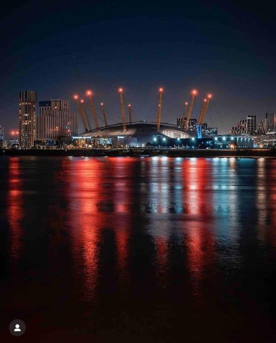 Apartamento Luxury Penthouse In Canary Wharf - 3 Bedroom / 2 Bathroom Londres