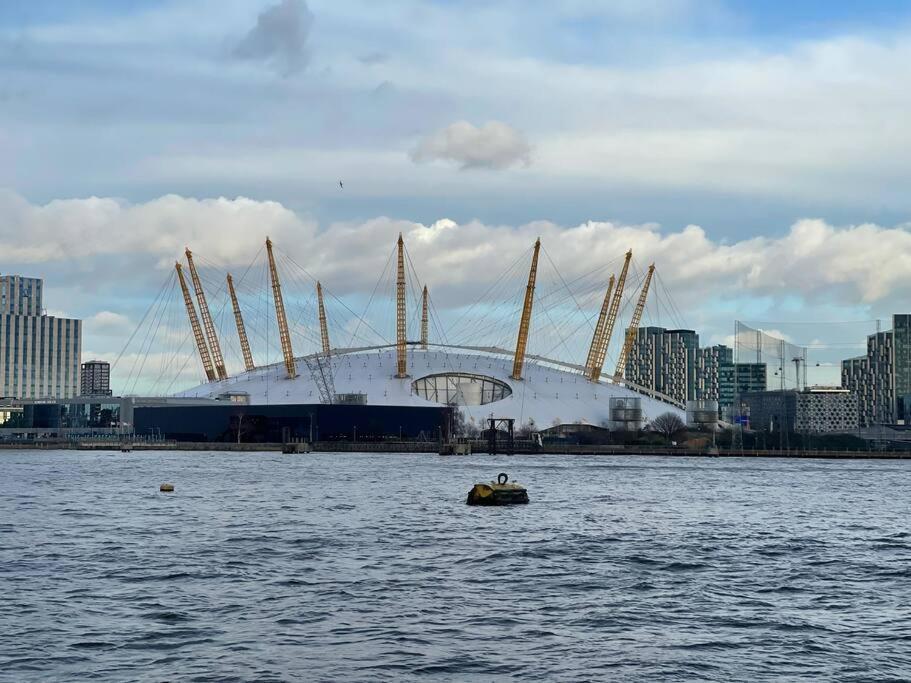 Luxury Penthouse In Canary Wharf - 3 Bedroom / 2 Bathroom Apartamento Londres