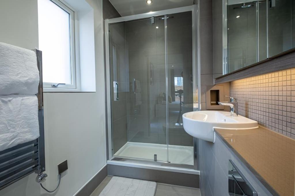 Luxury Penthouse In Canary Wharf - 3 Bedroom / 2 Bathroom Apartamento *