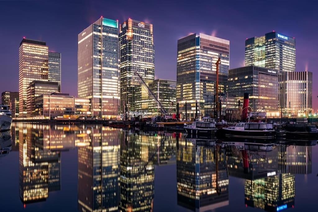 Luxury Penthouse In Canary Wharf - 3 Bedroom / 2 Bathroom * Londres