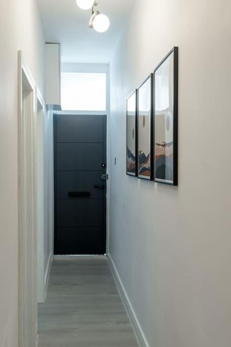 3 Bed New House ! Perfect Location- 5 Minutes From Tube Station Apartamento *