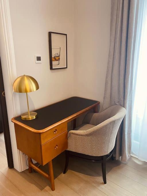 Amazing Newly Refurbished Mews House In W1 * London