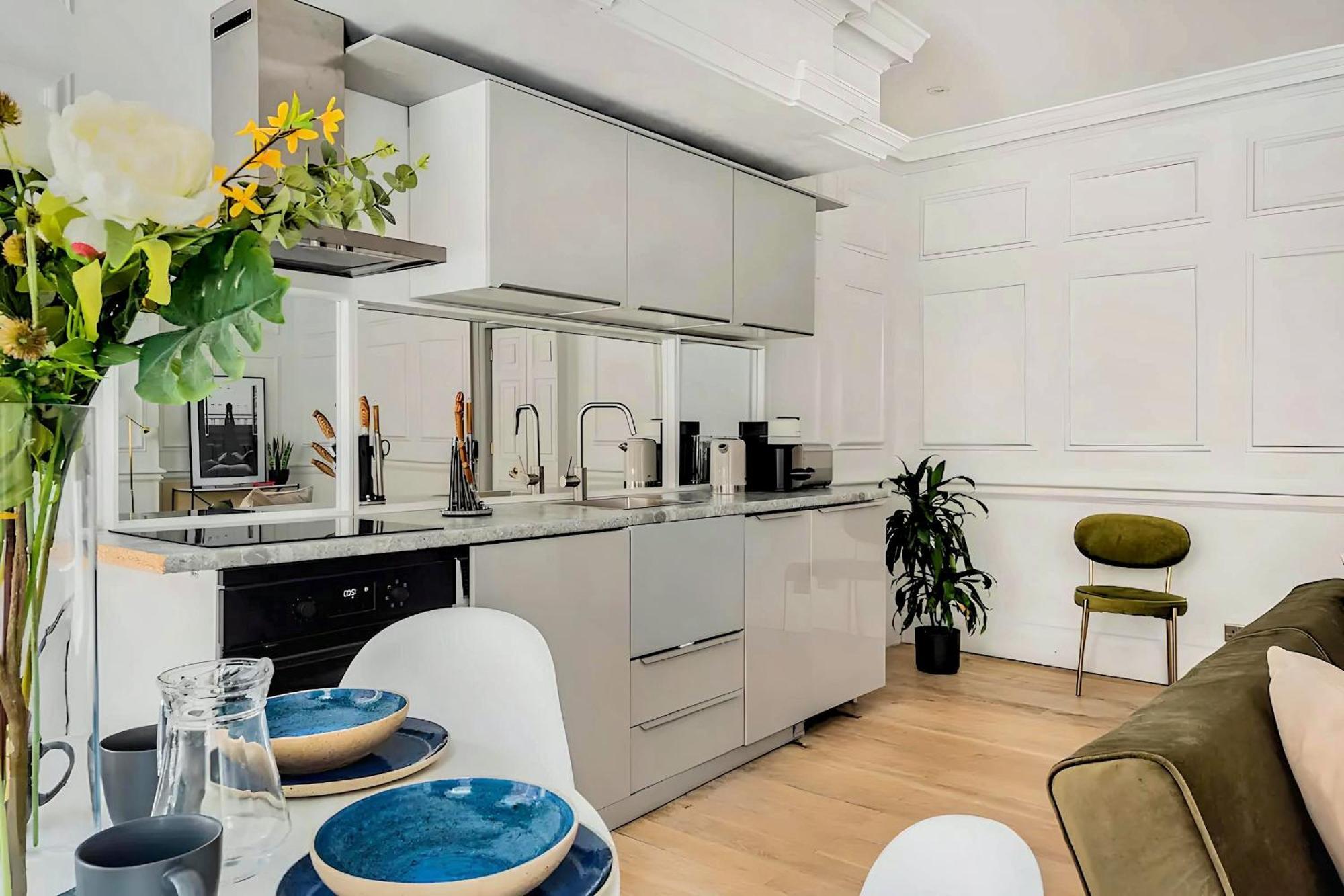 Welcome - At The Piazza! Appartement Londen