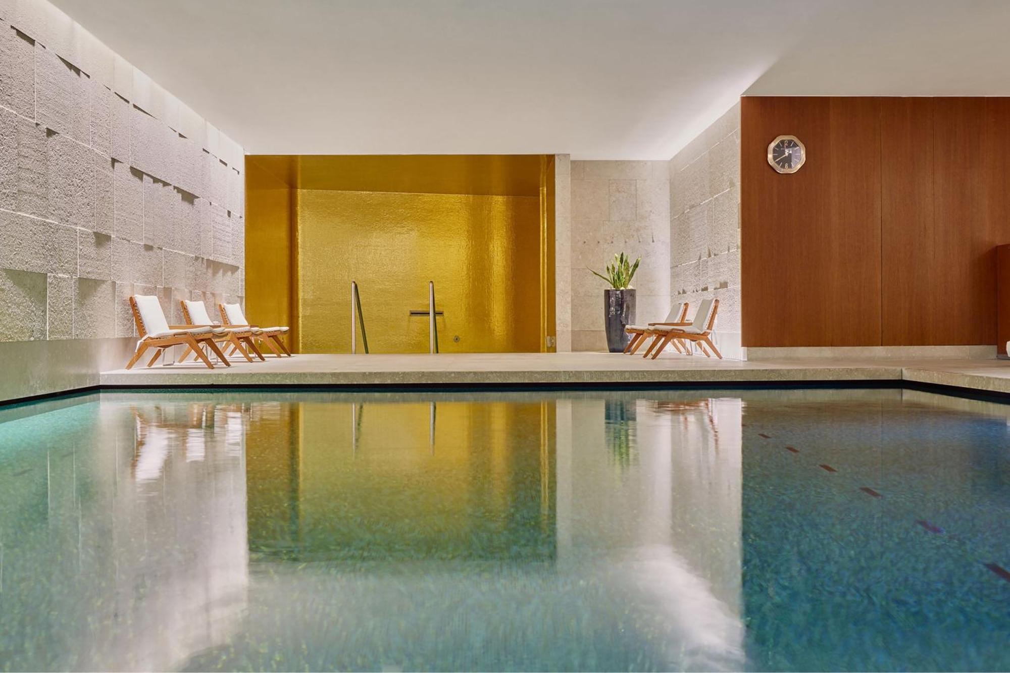 Bulgari Hotel, Hotel