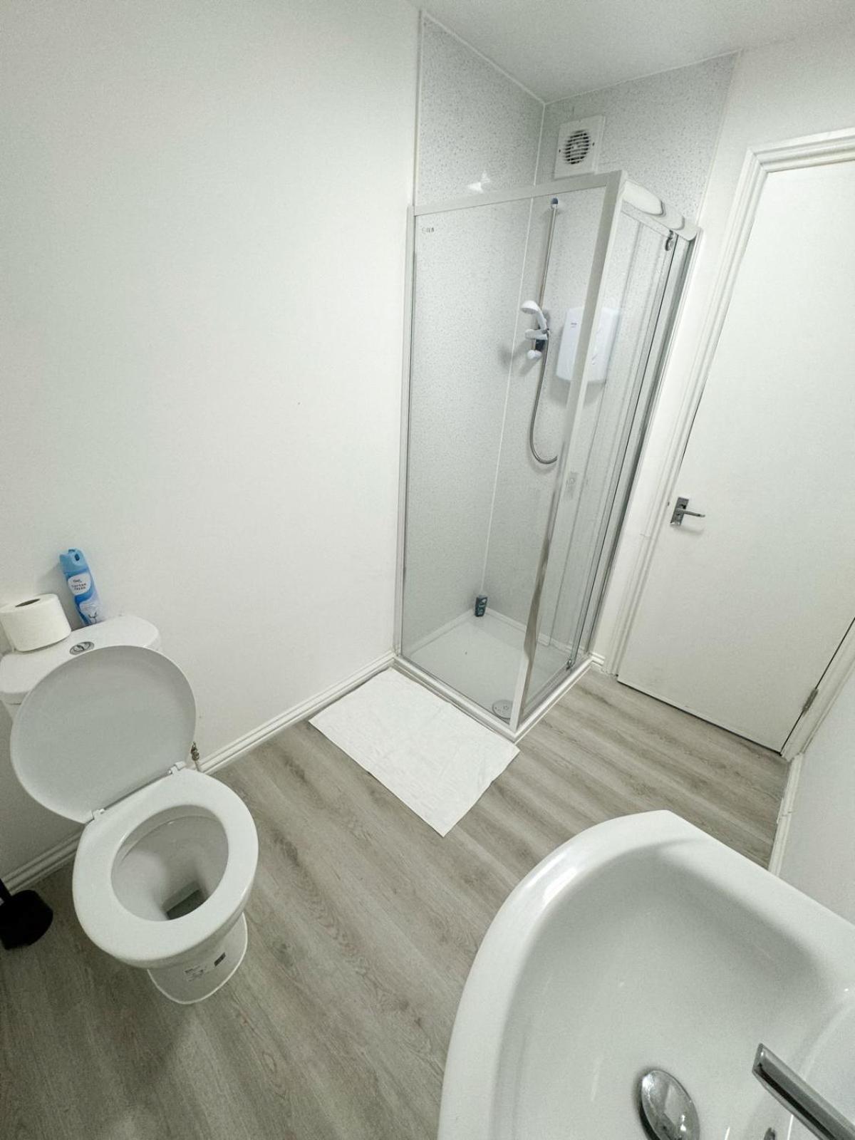 Flat C Earlsfield Apartment *