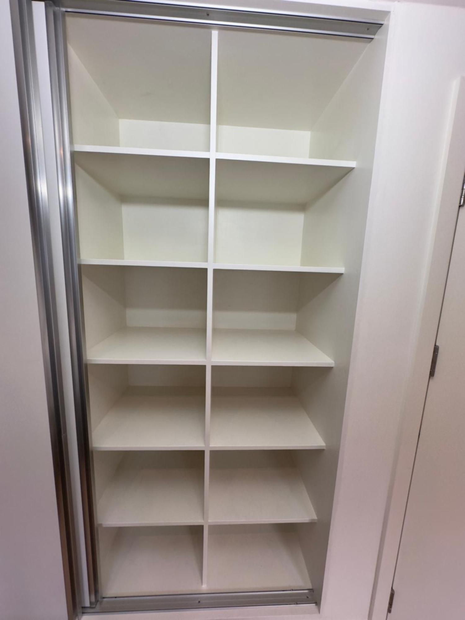 Appartement 2-bed, 2-bathroom Split Level Flat In Hackney With 2 Balconies Londen