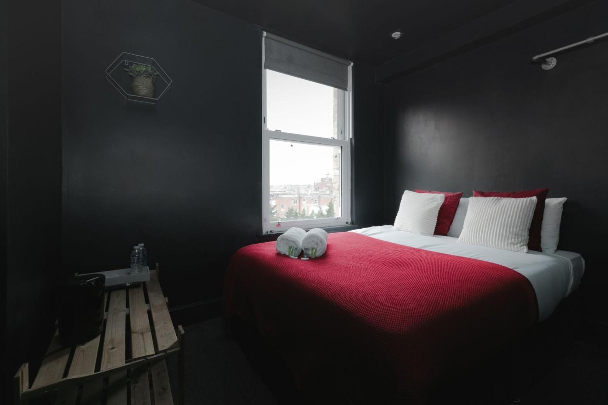 Amsterdam Hotel London