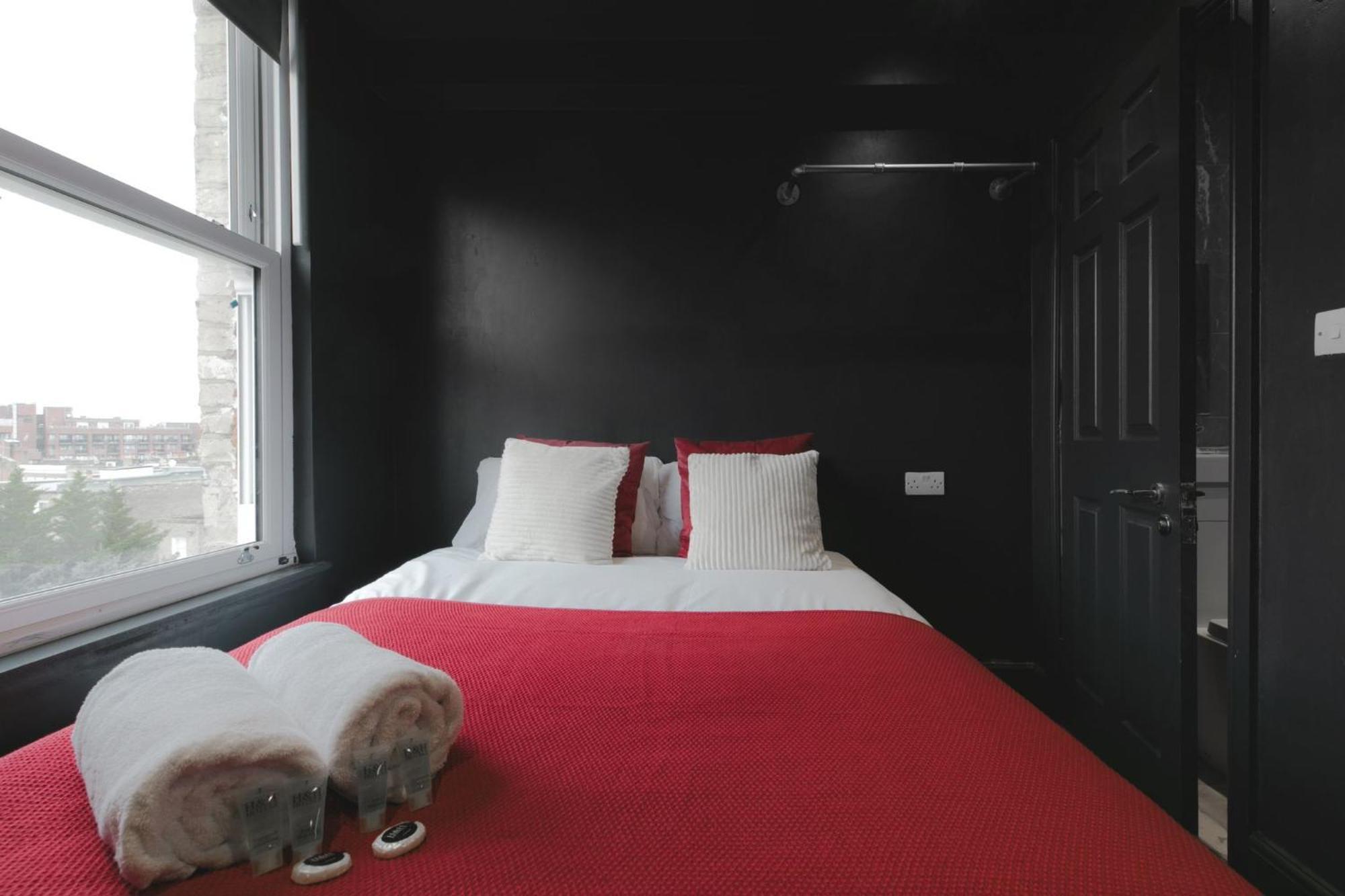 Hotel Amsterdam London